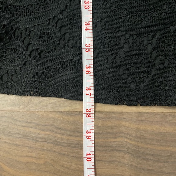 EUC XL Blk Lace Dress w/Flare Sleeves - Picture 9 of 9